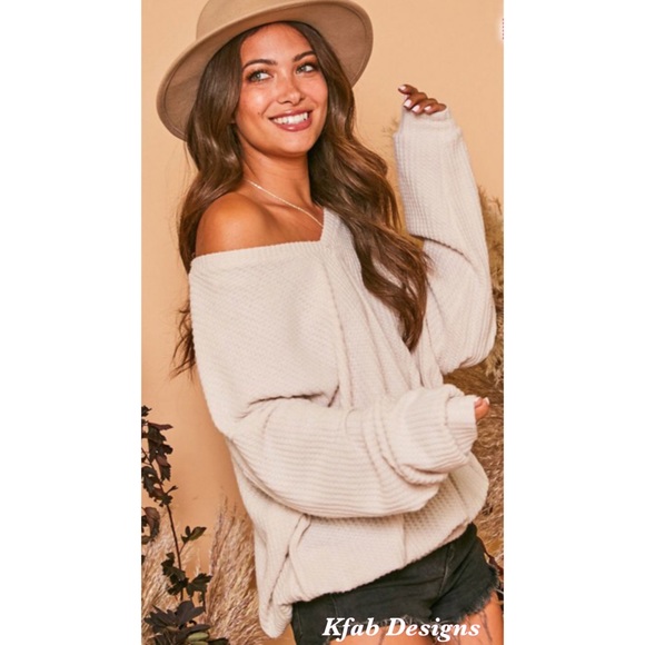 Tops - ❤️LAST! Ivory V Neck Brushed Waffle Sweatshirt!